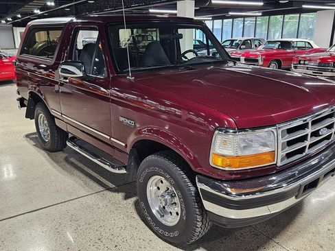 Used 1996 Ford Bronco XLT image 14