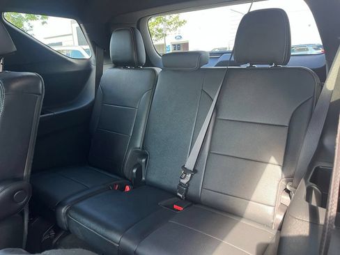 Used 2026 Chevrolet Traverse LT AWD/4WD image 16