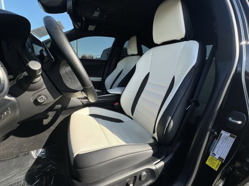 Used 2025 Lexus IS 350 F Sport image 13