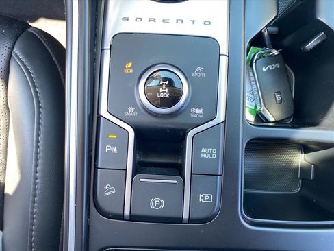 Certified 2023 Kia Sorento EX AWD/4WD image 14