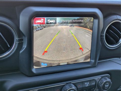 Used 2023 Jeep Wrangler Sahara w/ Cold Weather Group image 12