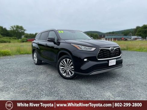 Used 2023 Toyota Highlander Platinum AWD/4WD image 1