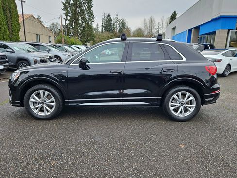 Used 2023 Audi Q3 2.0T Premium Plus w/ Premium Plus Package image 2