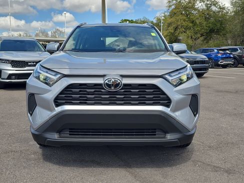 Used 2025 Toyota RAV4 XLE image 3