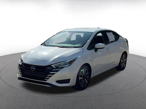 Used 2025 Nissan Versa SV FWD image 6