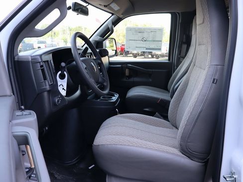 New 2025 Chevrolet Express 2500 w/ Driver Convenience Package image 4