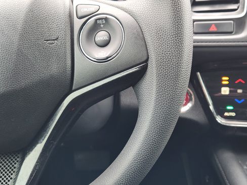 Used 2018 Honda HR-V EX image 29