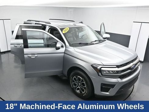 Used 2024 Ford Expedition XLT image 38