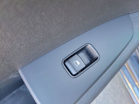 Used 2023 Kia Forte LXS w/ LXS Technology Package image 14