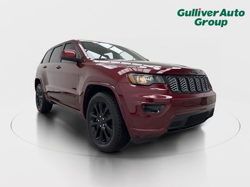 Used 2019 Jeep Grand Cherokee Altitude RWD image 13