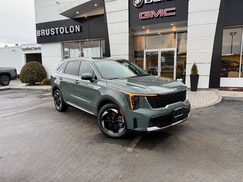 Used 2025 Kia Sorento EX image 2