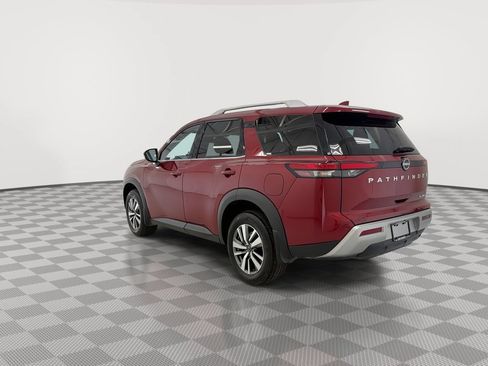 Certified 2024 Nissan Pathfinder SL AWD/4WD image 8