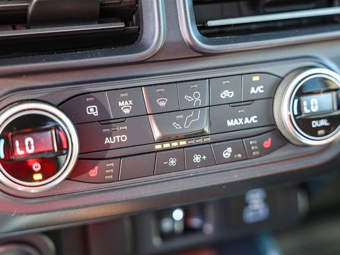 Used 2022 Ford Maverick Lariat w/ Lariat Luxury Package image 17