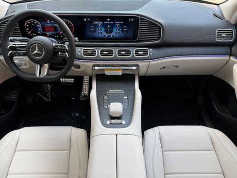 New 2026 Mercedes-Benz GLS 450 4MATIC image 12