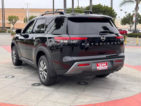 New 2026 Nissan Pathfinder SL FWD image 6