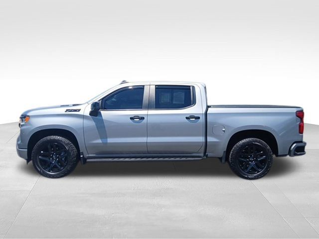 Used 2023 Chevrolet Silverado 1500 RST AWD/4WD image 3