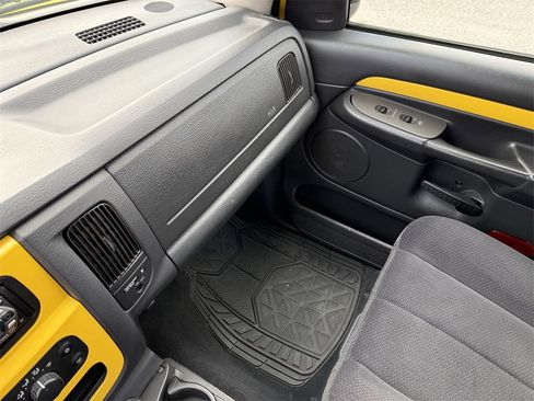 Used 2004 Dodge Ram 1500 Truck SLT w/ Sport Appearance Group image 29