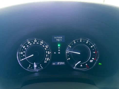 Used 2013 Lexus IS 250C w/ Luxury Pkg RWD image 25