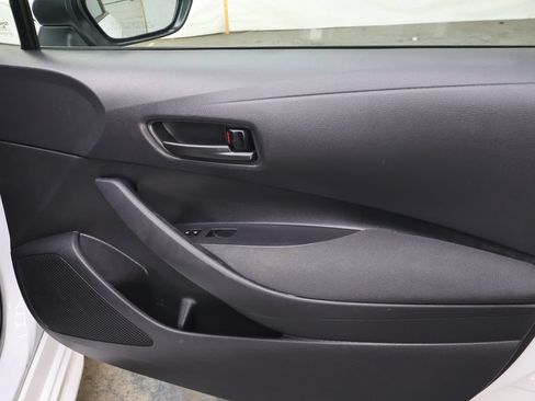 Used 2023 Toyota Corolla LE FWD image 11