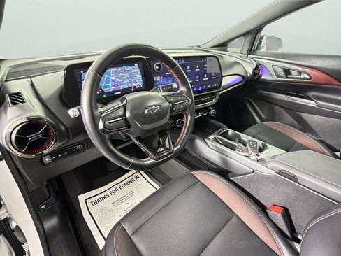Used 2024 Chevrolet Equinox EV RS FWD image 18