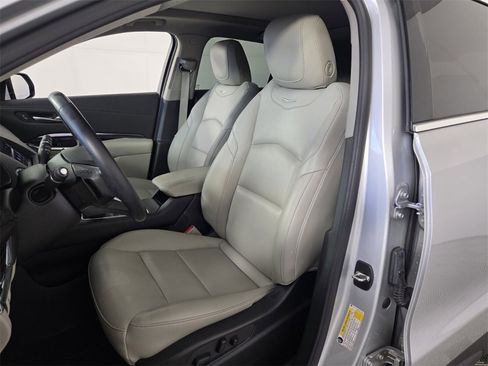 Used 2021 Cadillac XT4 Luxury image 6