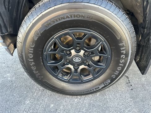 Used 2022 Toyota Tacoma SR image 11