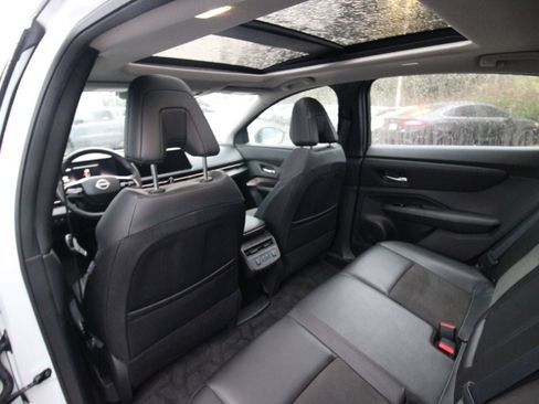 Used 2023 Nissan Ariya FWD image 28