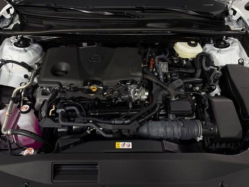 Used 2025 Toyota Camry LE w/ Convenience Package image 13