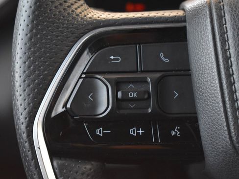 Used 2023 Toyota Sequoia Platinum AWD/4WD image 6