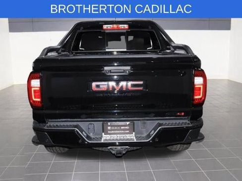 Used 2025 GMC Canyon AT4 w/ Nightfall Edition AWD/4WD image 4
