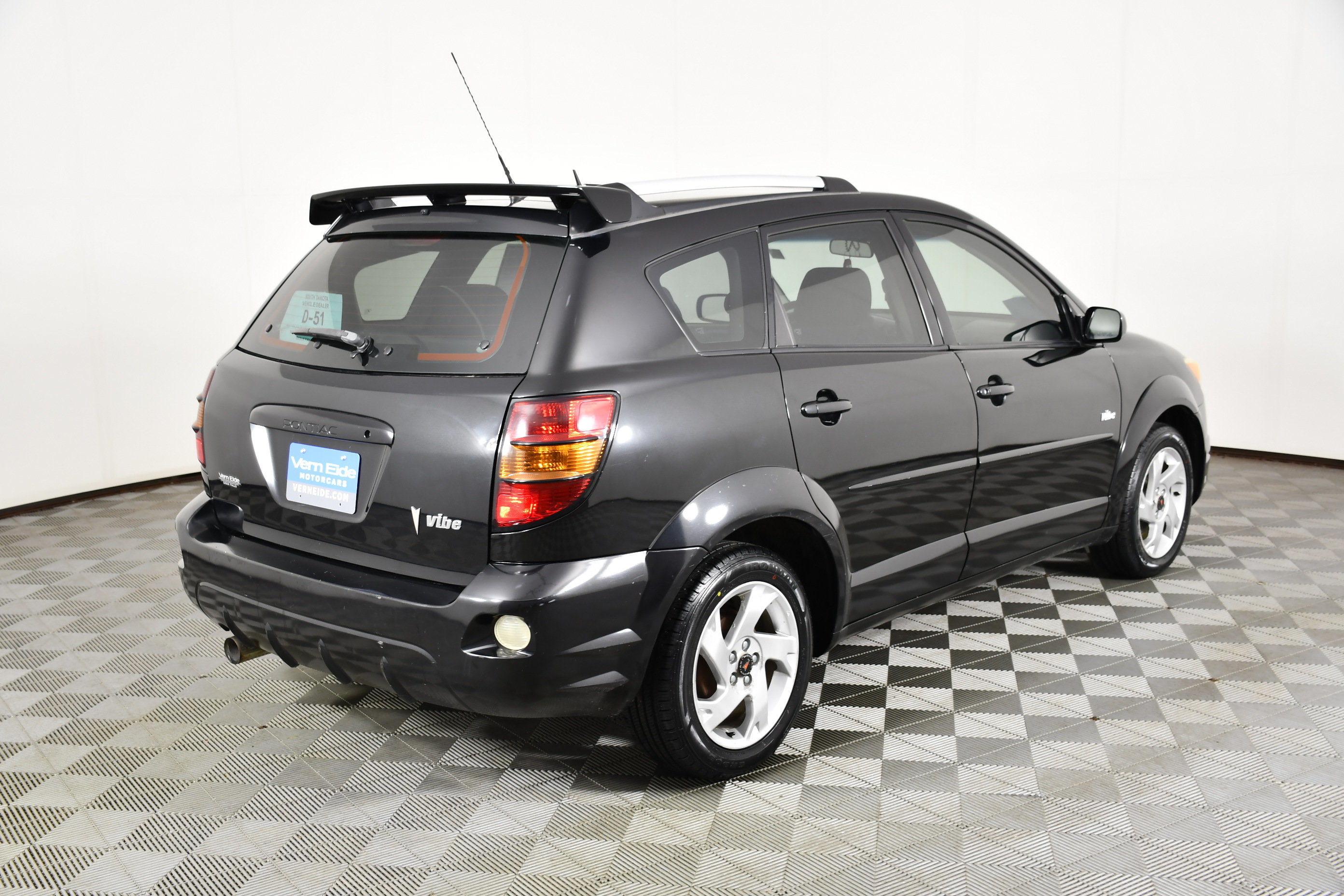 Used 2005 Pontiac Vibe w/ Power Group Value Package FWD image 6