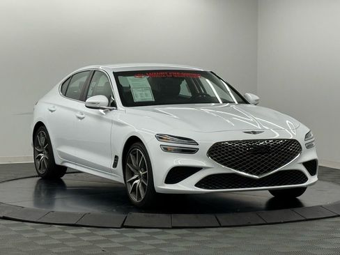 Used 2025 Genesis G70 2.5T image 5