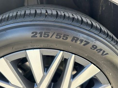 Used 2025 Nissan Altima 2.5 SV FWD image 33