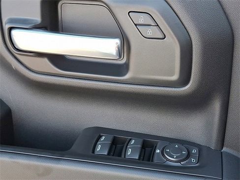 Used 2026 Chevrolet Silverado 1500 Custom image 21