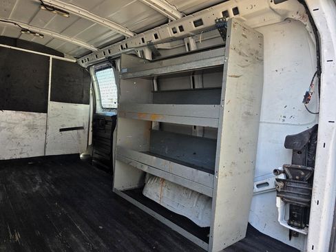 Used 2016 GMC Savana 2500 image 14