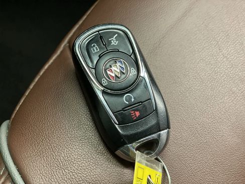 Used 2021 Buick Enclave Avenir w/ Avenir Technology Package image 28