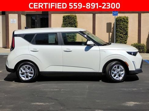 Certified 2025 Kia Soul LX FWD image 4