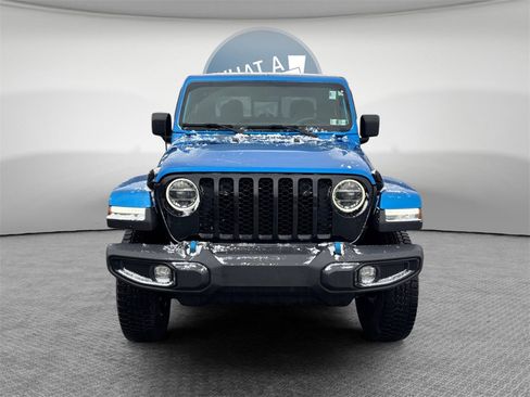 Used 2022 Jeep Gladiator Sport image 9