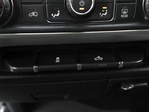 Used 2019 Chevrolet Silverado 1500 LT w/ All Star Edition image 31