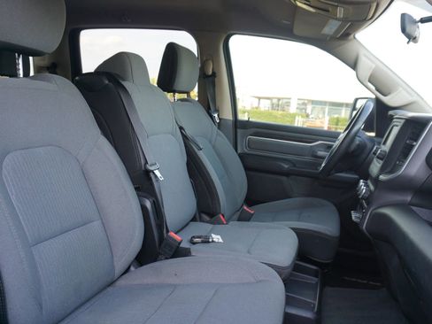 Used 2019 RAM 1500 Big Horn image 29