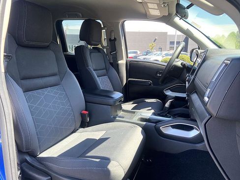 Certified 2025 Nissan Frontier SV w/ SV Convenience Package RWD image 17
