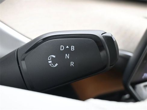 New 2025 Volkswagen ID. Buzz Pro S Plus image 2