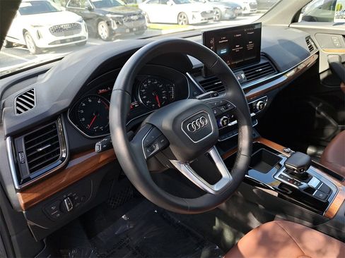 Used 2023 Audi Q5 2.0T Premium w/ Convenience Package image 7