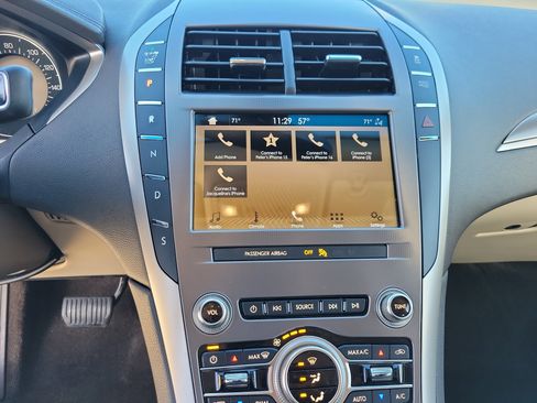 Used 2019 Lincoln MKZ Premiere image 23