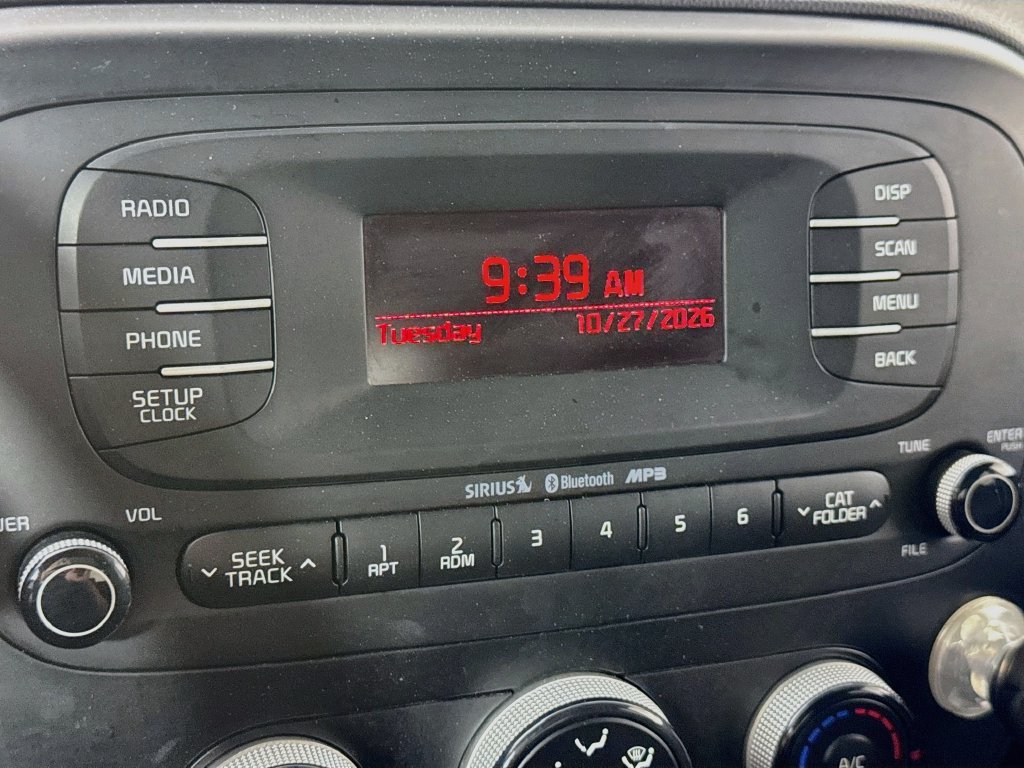Used 2014 Kia Soul FWD image 15
