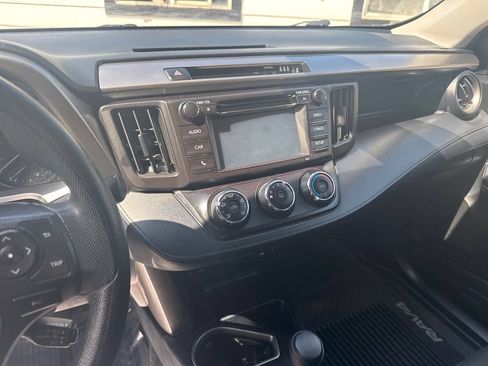 Used 2018 Toyota RAV4 LE w/ All Weather Liner Package AWD/4WD image 11