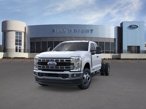 New 2026 Ford F350 XLT w/ XLT Value Package AWD/4WD image 25