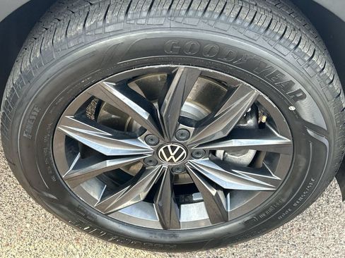 Used 2022 Volkswagen Tiguan SE FWD image 7