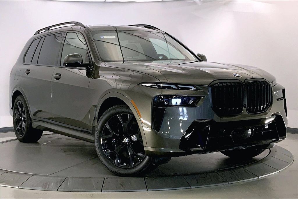 Used 2026 BMW X7 xDrive40i AWD/4WD image 33