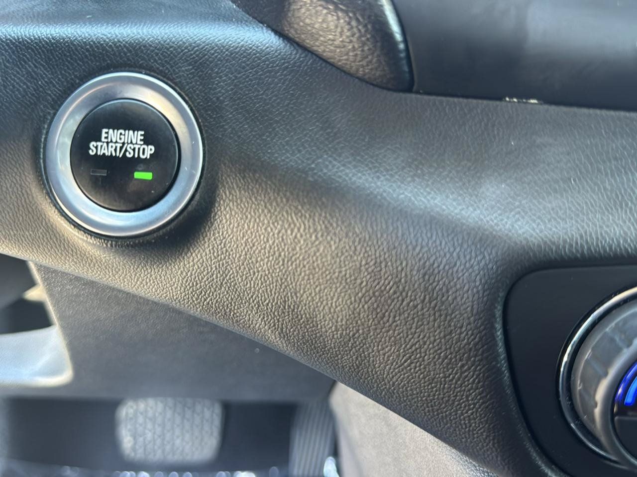 Used 2019 GMC Terrain SLE w/ Driver Convenience Package FWD image 15